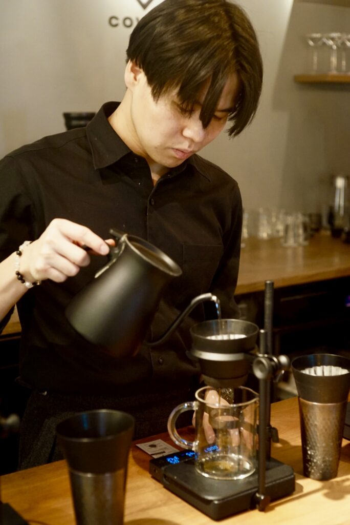 今回接客いただいた姫野さん。笑顔が素敵でした。